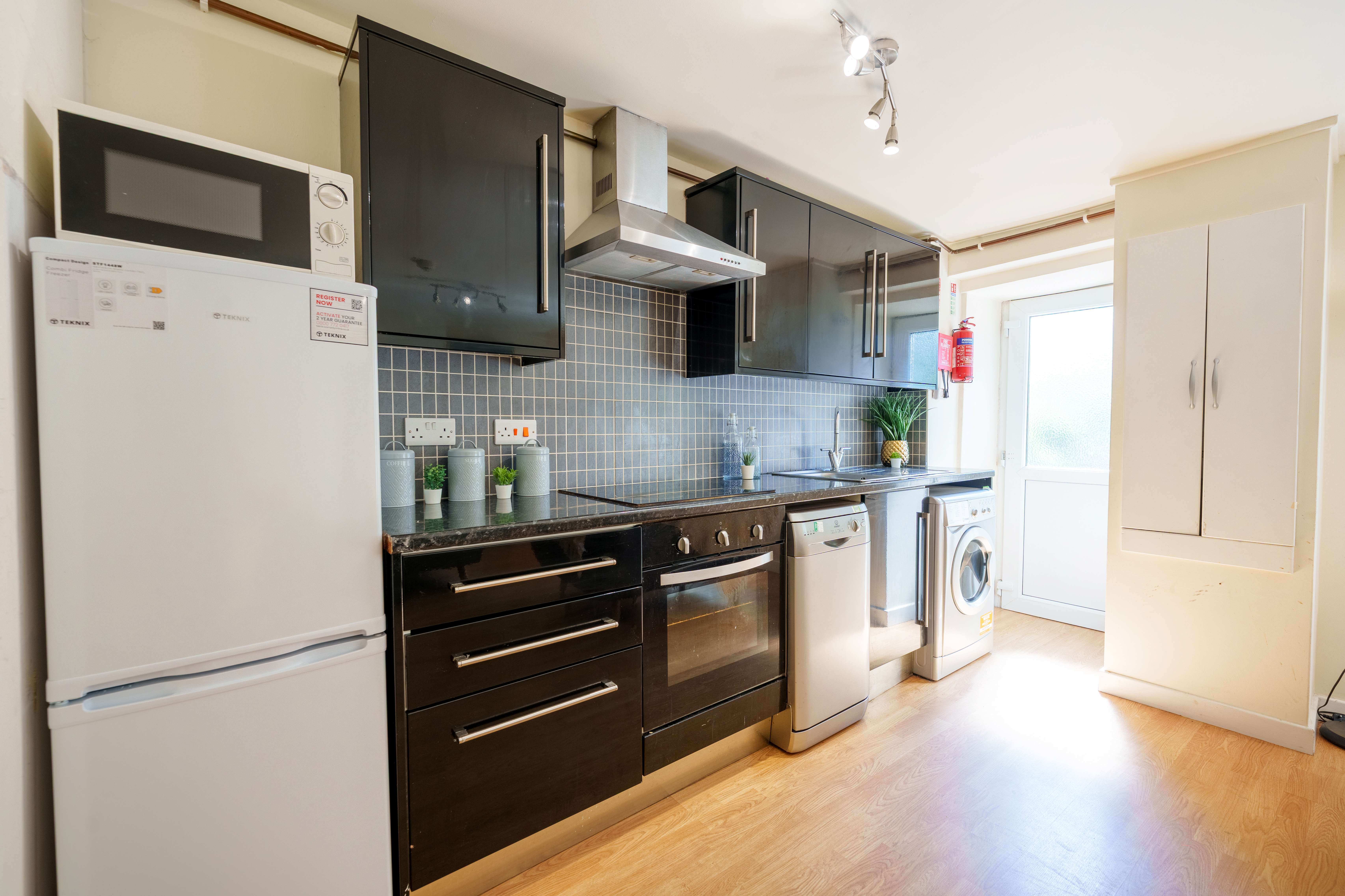 F1 345 Crookesmoor Road - 1 Bed Apartment Image 3